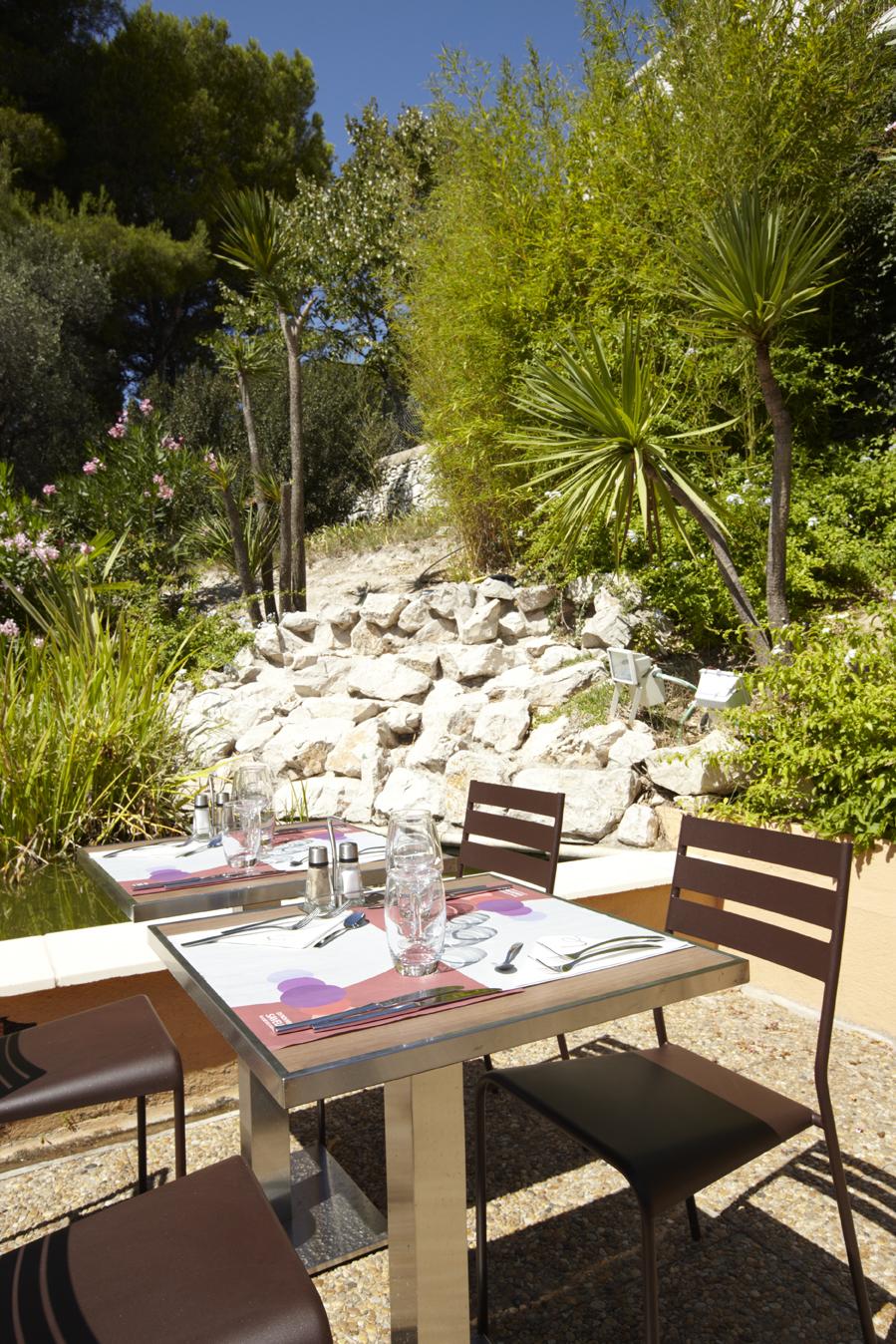 Campanile Marseille Saint Antoine Hotel Exterior photo