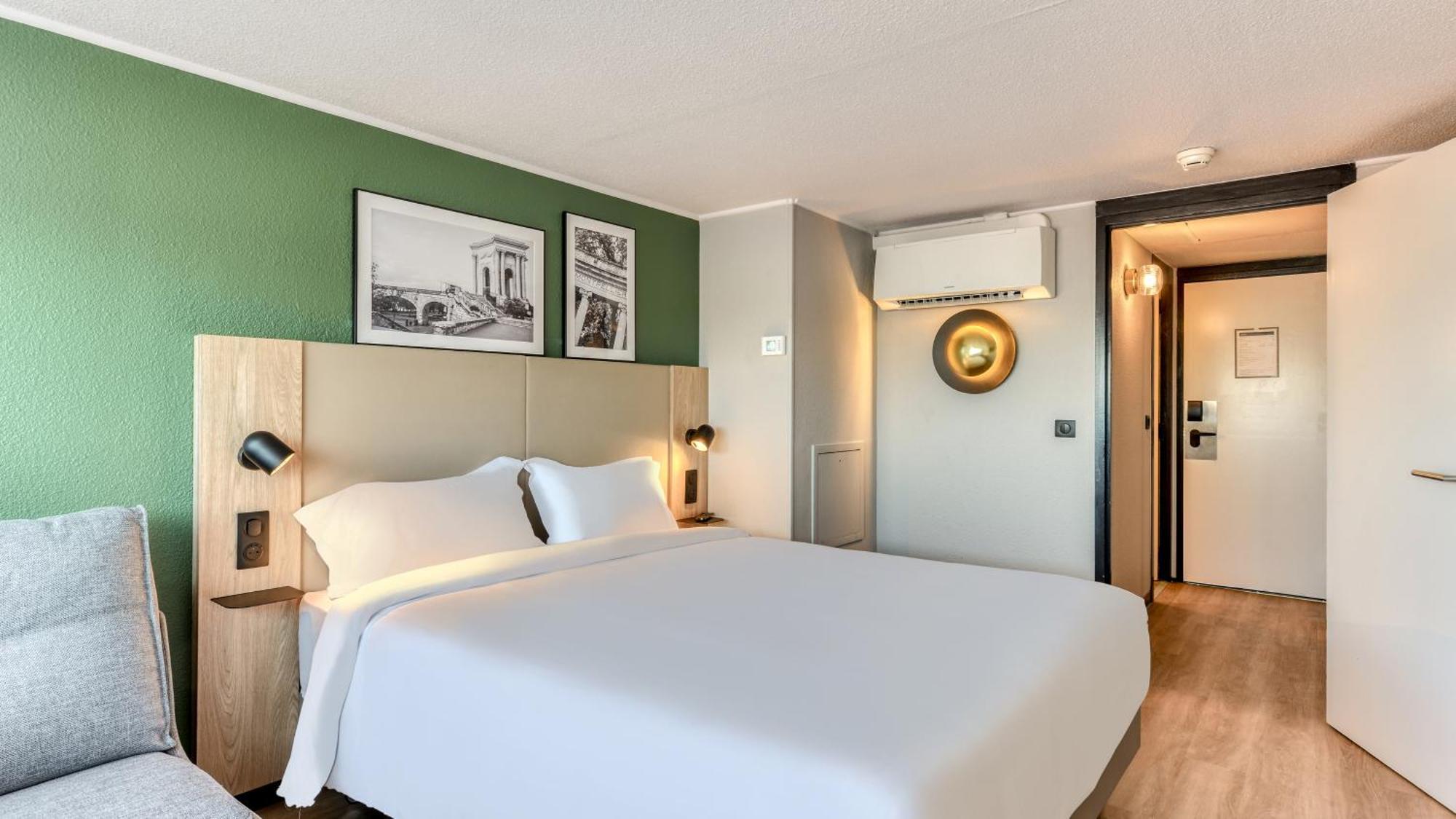 Campanile Marseille Saint Antoine Hotel Exterior photo